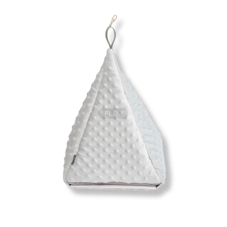 Wisząca piramida - domek z szarego polaru minki dla świnki morskiej