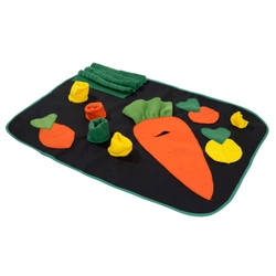 Marchewkowe pole - plac zabaw i mata węchowa 73x53cm dla świnek morskich