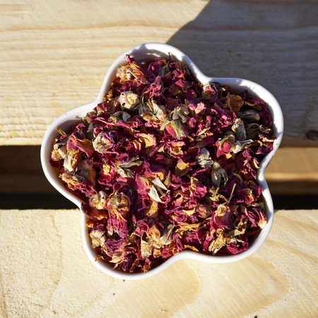 Róża (Rosa canina L.) kwiat 20g / pudełko 250ml dla świnki morskiej