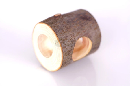 Paśnik / wydrążony pień z jabłoni pokryty korą do gryzienia SuperFoods